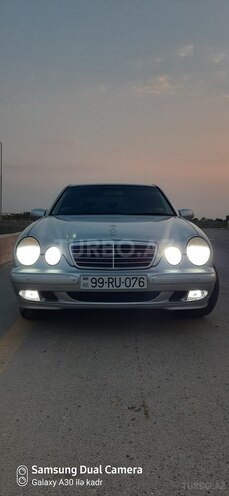 Mercedes E 240 1999, 235,000 km - 2.4 l - Salyan