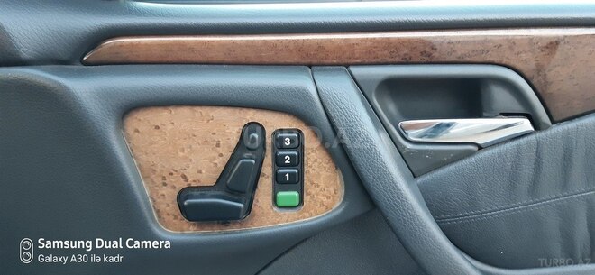 Mercedes E 240 1999, 235,000 km - 2.4 l - Salyan