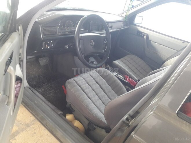 Mercedes 190 1990, 250,000 km - 1.8 l - Şirvan