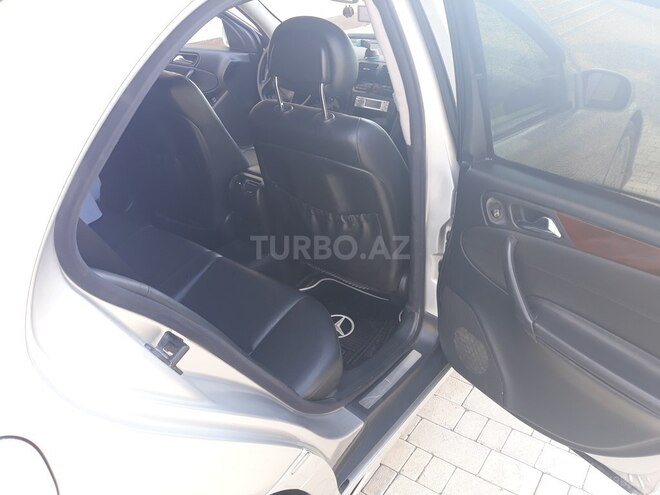 Mercedes C 240 2002, 205,085 km - 2.6 l - Bakı