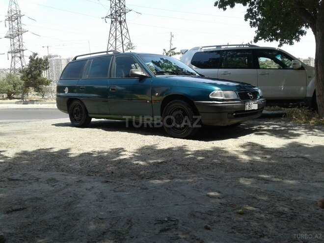 Opel Astra 1995, 190,000 km - 1.7 л - Bakı