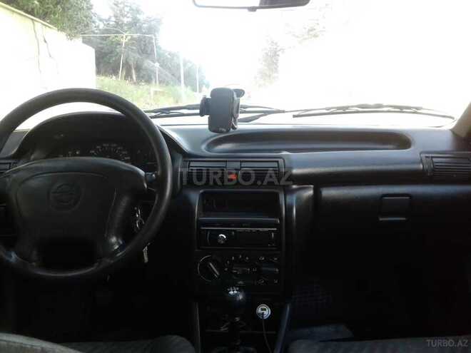 Opel Astra 1995, 190,000 km - 1.7 л - Bakı