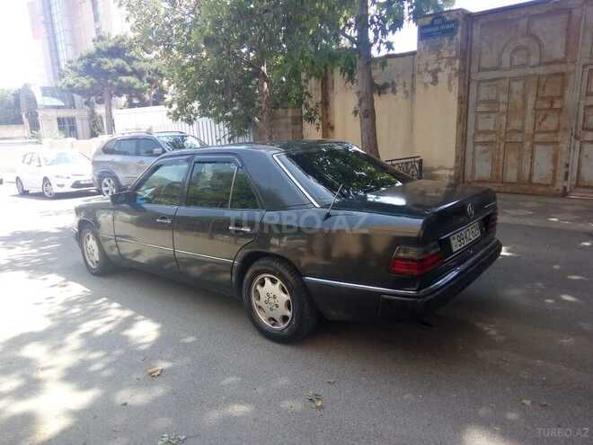 Mercedes E 230 1990, 199,900 km - 2.3 л - Bakı