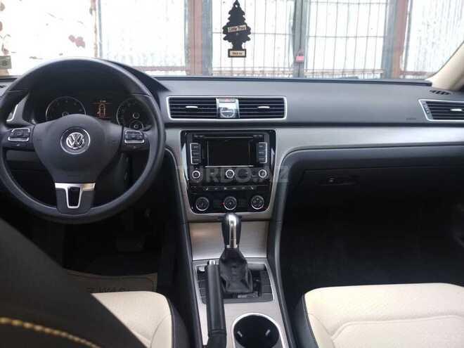 Volkswagen Passat 2015, 72,000 km - 1.8 л - Bakı
