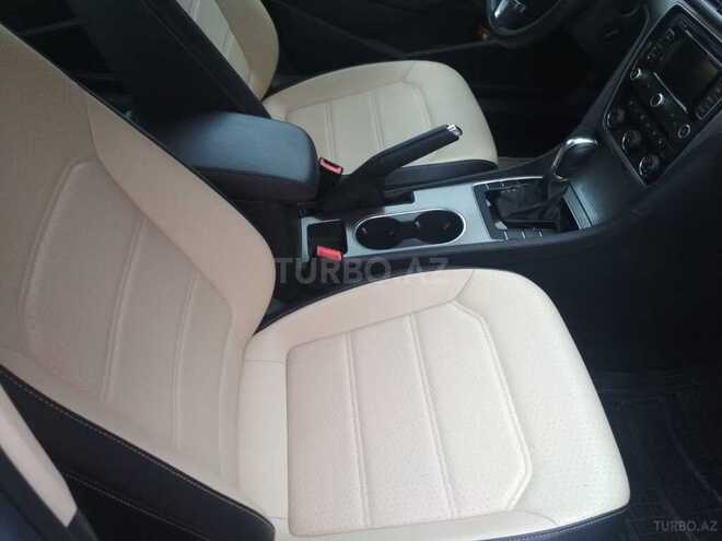 Volkswagen Passat 2015, 72,000 km - 1.8 л - Bakı