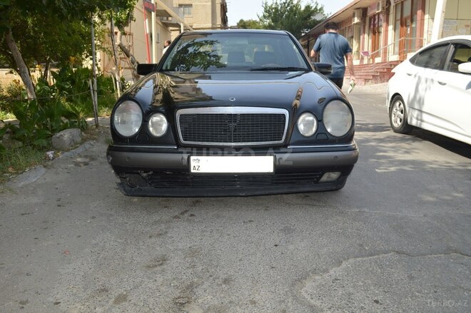 Mercedes E 280 1999, 359,000 km - 2.8 l - Bakı