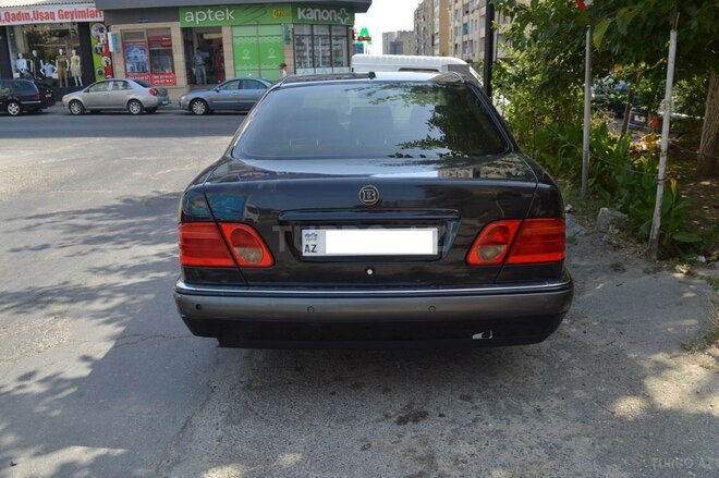 Mercedes E 280 1999, 359,000 km - 2.8 l - Bakı