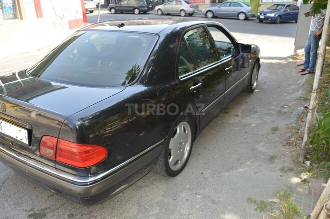 Mercedes E 280 1999, 359,000 km - 2.8 l - Bakı