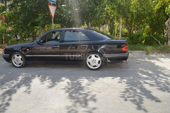 Mercedes E 280 1999, 359,000 km - 2.8 l - Bakı