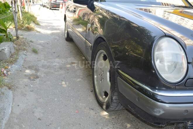 Mercedes E 280 1999, 359,000 km - 2.8 l - Bakı
