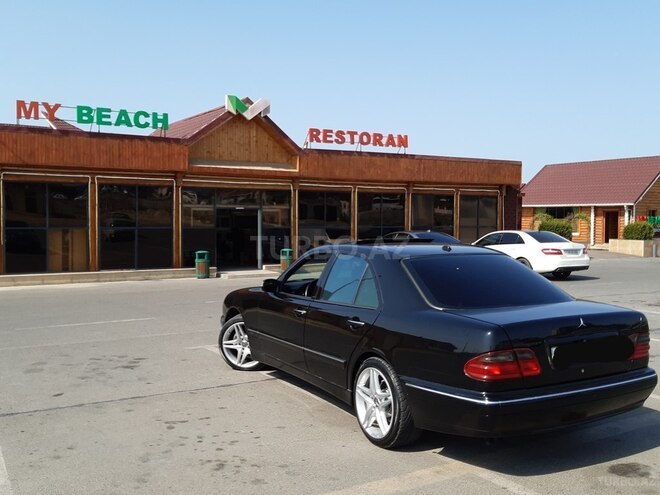 Mercedes E 320 2000, 309,000 km - 3.2 л - Bakı