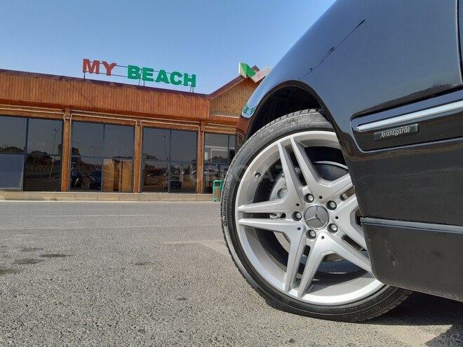 Mercedes E 320 2000, 309,000 km - 3.2 л - Bakı
