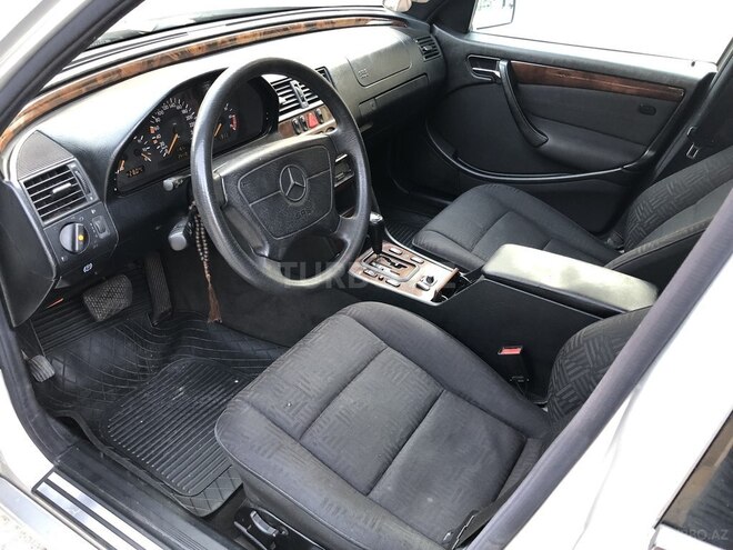 Mercedes C 240 1999, 242,000 km - 2.4 l - Bakı