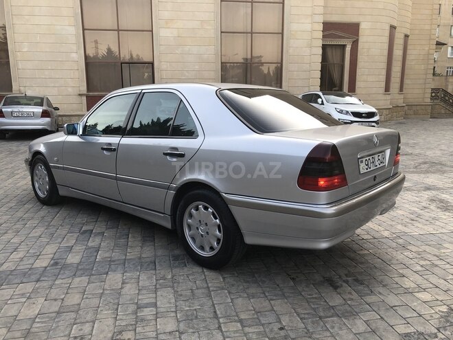 Mercedes C 240 1999, 242,000 km - 2.4 l - Bakı
