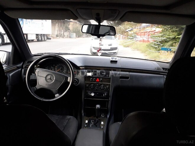Mercedes E 230 1996, 350,000 km - 2.3 l - Bakı