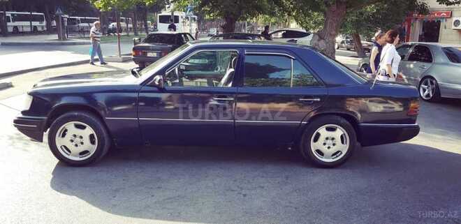Mercedes E 300 1992, 300,000 km - 3.0 l - Bakı