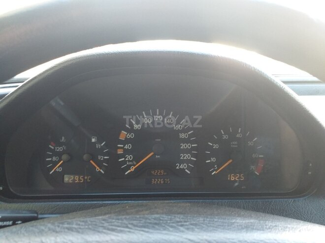 Mercedes C 200 1999, 321,000 km - 2.0 l - Bakı