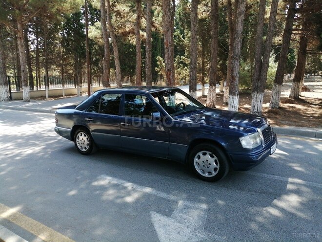 Mercedes E 250 1991, 418,000 km - 2.5 l - Sumqayıt