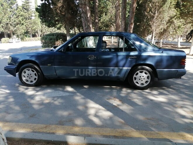 Mercedes E 250 1991, 418,000 km - 2.5 l - Sumqayıt