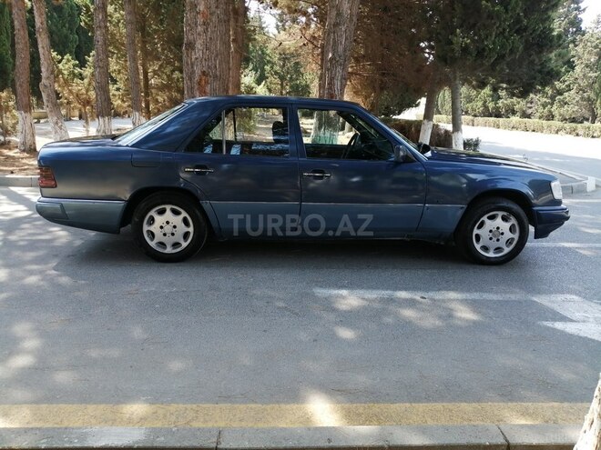 Mercedes E 250 1991, 418,000 km - 2.5 l - Sumqayıt