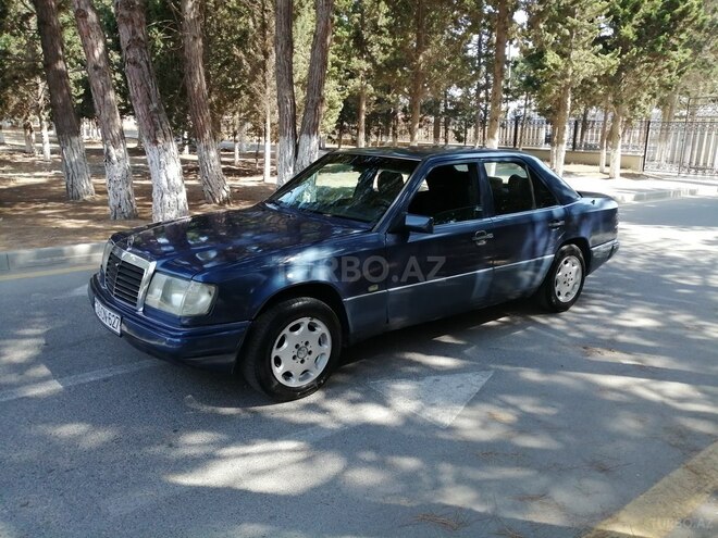 Mercedes E 250 1991, 418,000 km - 2.5 l - Sumqayıt