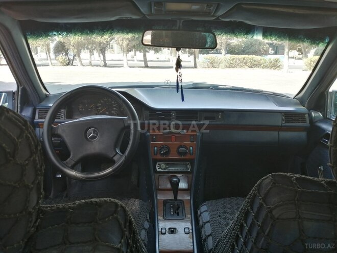Mercedes E 250 1991, 418,000 km - 2.5 l - Sumqayıt