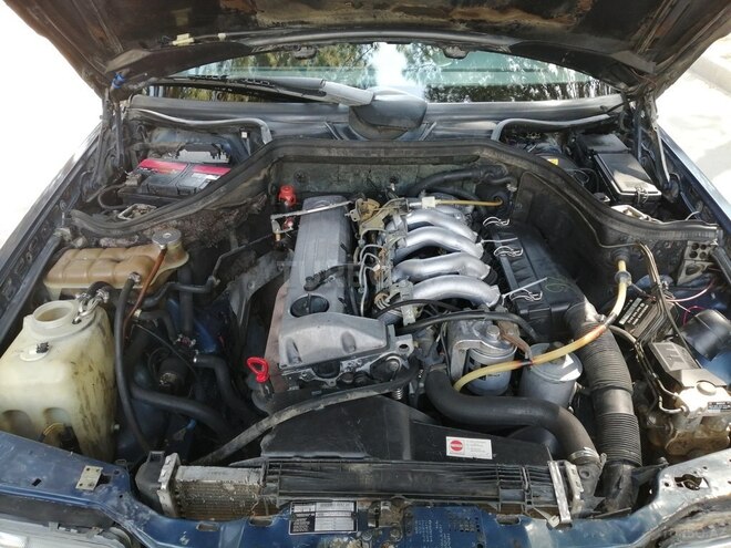 Mercedes E 250 1991, 418,000 km - 2.5 l - Sumqayıt