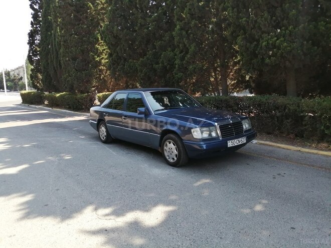 Mercedes E 250 1991, 418,000 km - 2.5 l - Sumqayıt