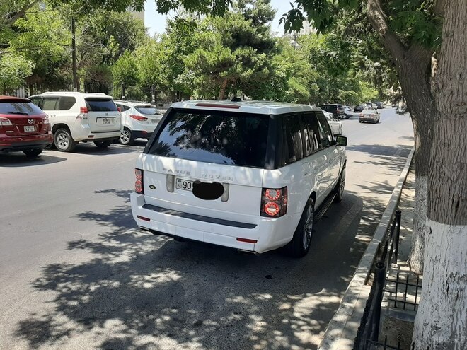 Land Rover Range Rover 2005, 300,000 km - 4.4 l - Bakı