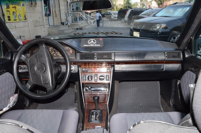 Mercedes E 200 1995, 25,000 km - 2.0 l - Bakı
