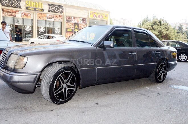 Mercedes E 200 1995, 25,000 km - 2.0 l - Bakı