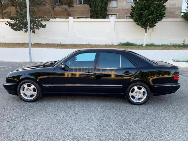 Mercedes E 220 2000, 210,000 km - 2.2 l - Bakı