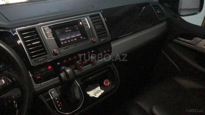 Volkswagen Multivan 2017, 25,000 km - 2.0 l - Bakı