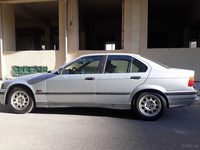 BMW 318 1995, 240,402 km - 1.8 l - Bakı