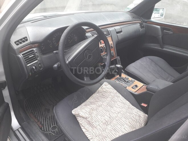 Mercedes E 240 1998, 365,000 km - 2.4 l - Gəncə