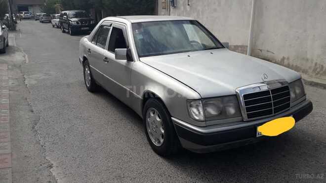Mercedes E 300 1993, 256,000 km - 3.0 l - Bakı