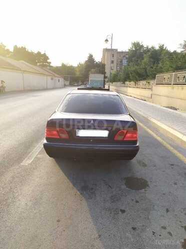 Mercedes E 230 1996, 214,657 km - 2.3 l - Bakı