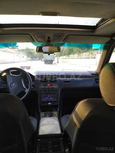 Mercedes E 230 1996, 214,657 km - 2.3 l - Bakı