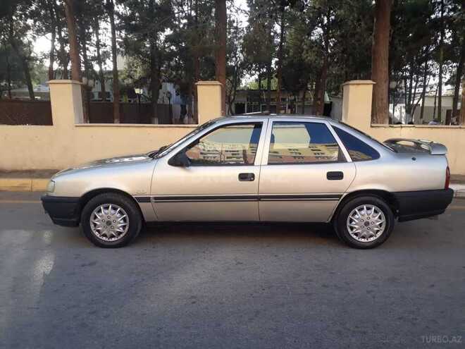 Opel Vectra 1990, 286,369 km - 2.0 l - Sumqayıt