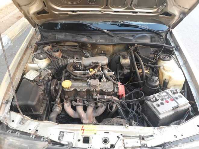 Opel Vectra 1990, 286,369 km - 2.0 l - Sumqayıt