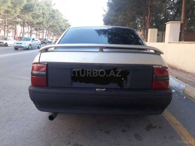 Opel Vectra 1990, 286,369 km - 2.0 l - Sumqayıt