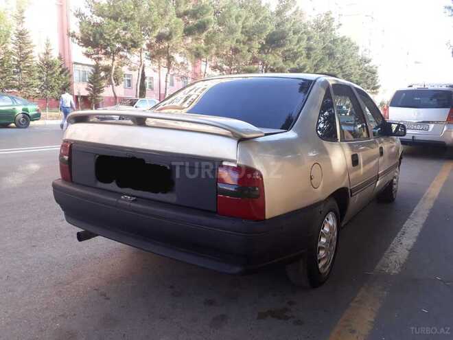 Opel Vectra 1990, 286,369 km - 2.0 l - Sumqayıt