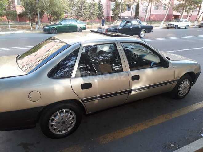 Opel Vectra 1990, 286,369 km - 2.0 l - Sumqayıt