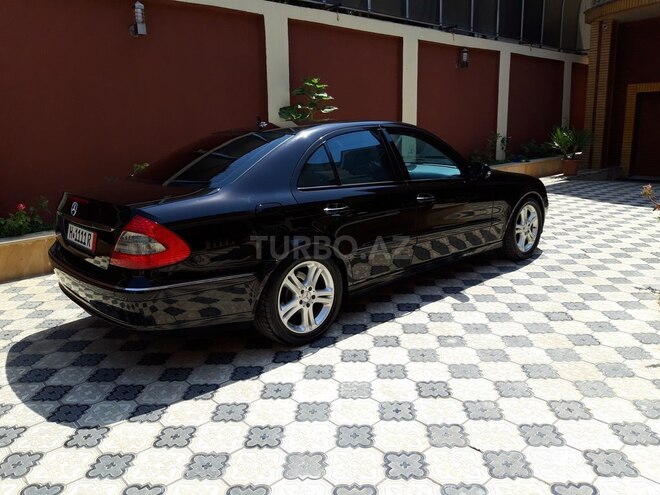 Mercedes E 220 2006, 215,700 km - 2.2 l - Bakı