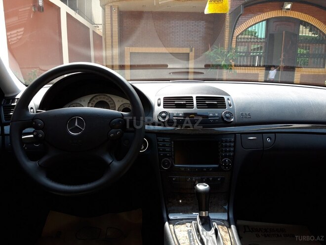 Mercedes E 220 2006, 215,700 km - 2.2 l - Bakı