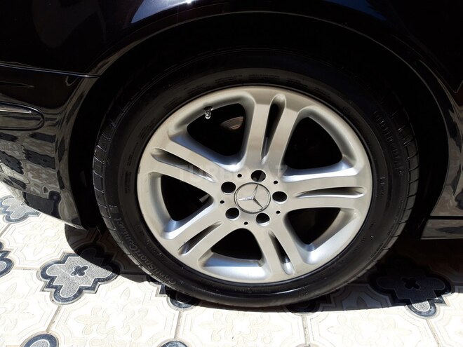 Mercedes E 220 2006, 215,700 km - 2.2 l - Bakı