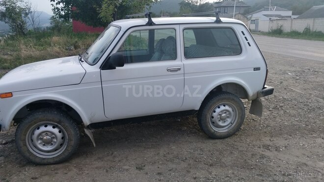LADA (VAZ) Niva 2009, 250,000 km - 1.7 l - Qusar