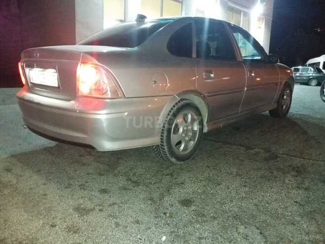 Opel Vectra 1999, 304,000 km - 1.6 l - Bakı