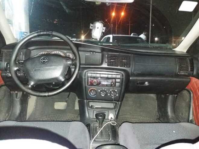 Opel Vectra 1999, 304,000 km - 1.6 l - Bakı