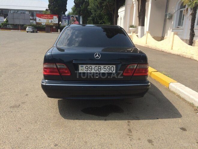 Mercedes E 220 2000, 270,000 km - 2.2 l - Bakı